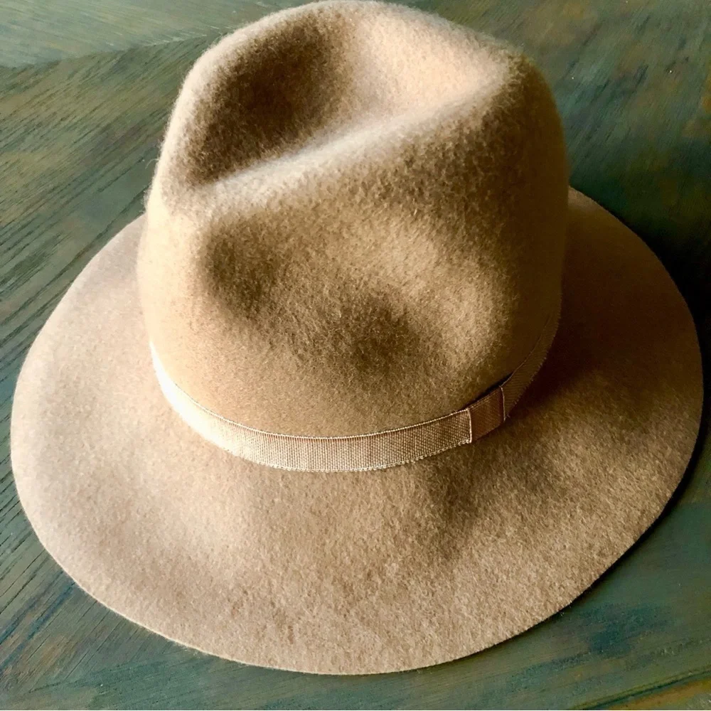 D&Y Wool fedora in camel color with grosgrain ribbon trim Style #HAPN1521 - Picture 12 of 12